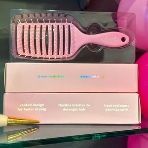 NEW MERMADE HAIR BRUSH